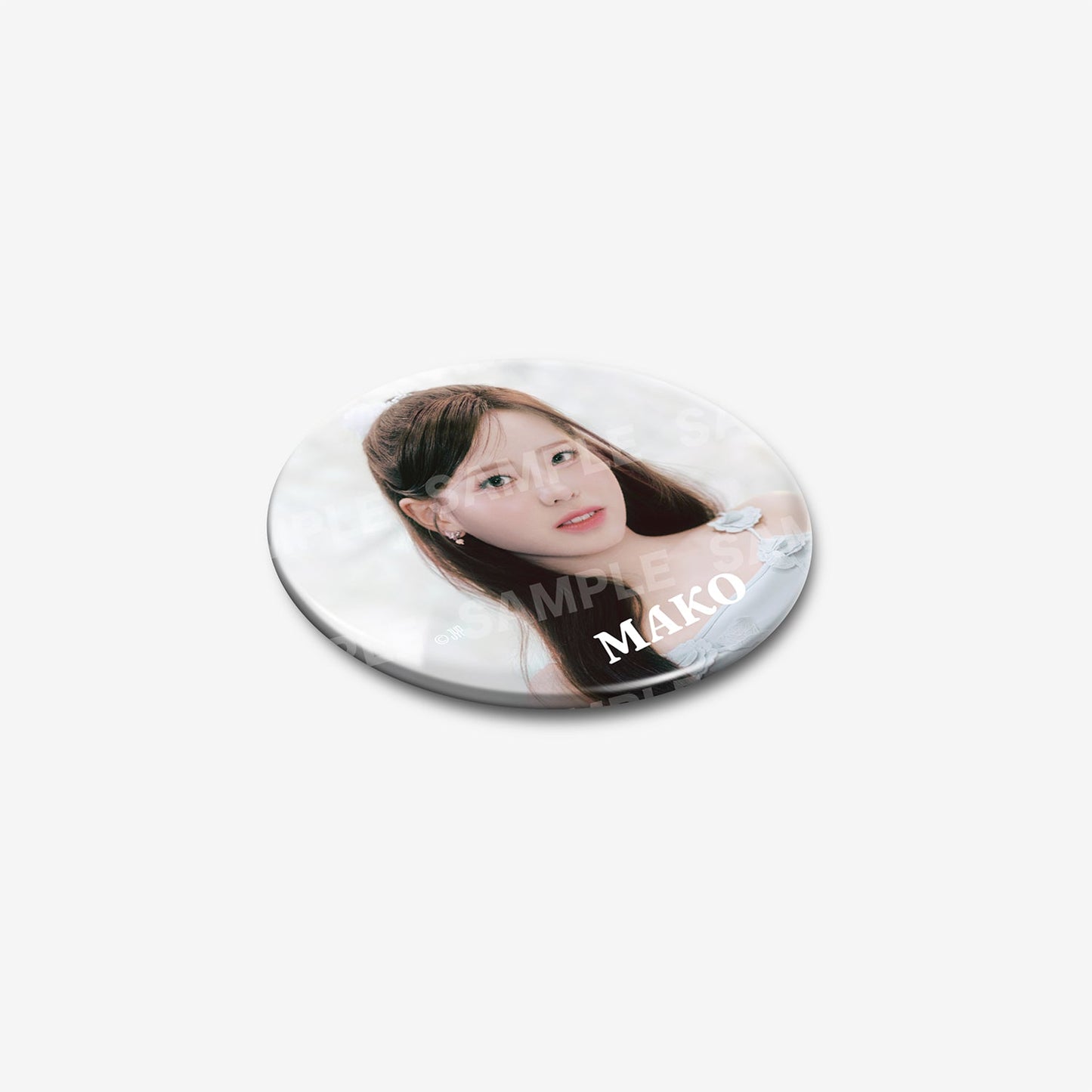 PHOTO BADGE - MAKO /『NiziU Live with U 2024-2025 “AWAKE” OFFICIAL GOODS』