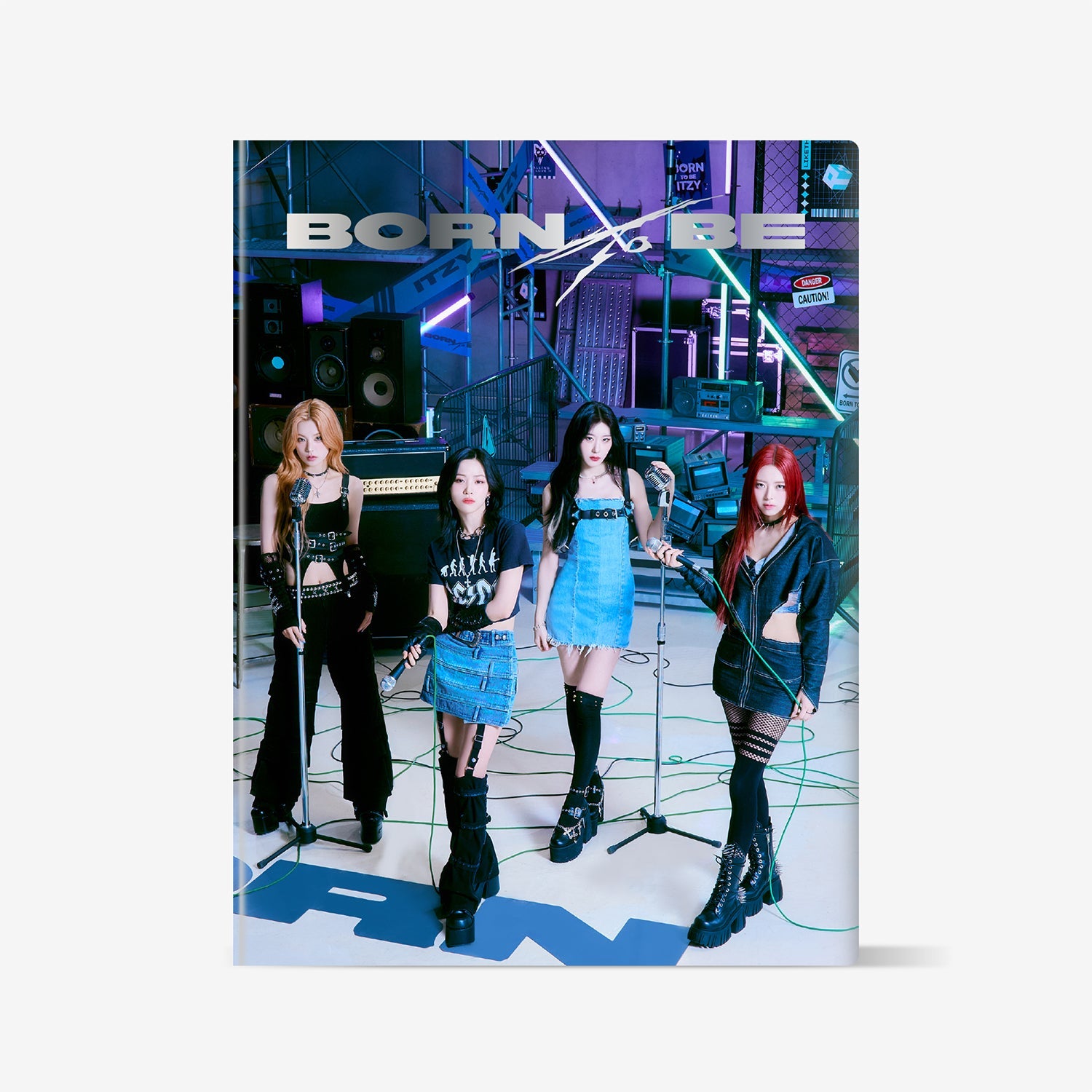 TRADING CARD CASE / ITZY『BORN TO BE』