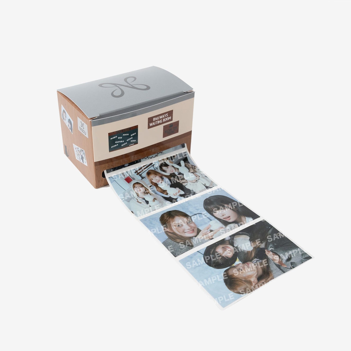 ROLL STICKER IN BOX / NiziU『JYP JAPAN POPUP STORE 2025』