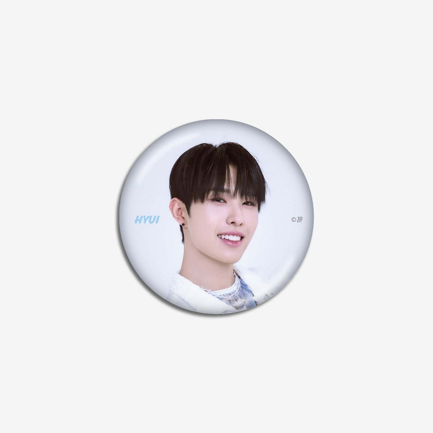 PHOTO BADGE SET - HYUI / NEXZ『Japan debut 1st Anniversary POPUP STORE “1st SCOOP”』
