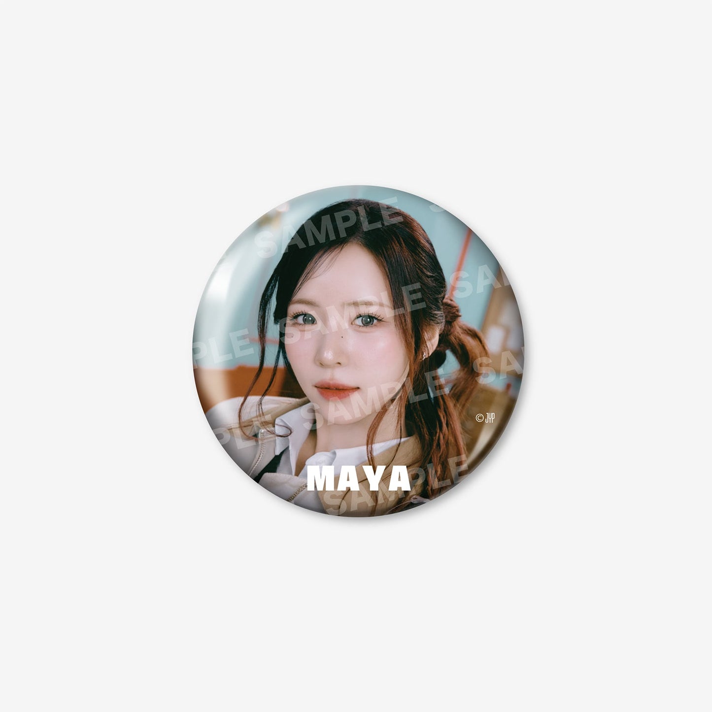 PHOTO BADGE - MAYA / NiziU『Live with U 2025 “NEW EMOTION : Face To Face”』