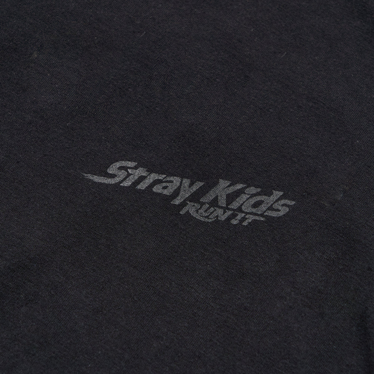 HOOD LONG SLEEVE T-SHIRT / BLACK【M】/ Stray Kids『World Tour <RUN IT JAPAN>』