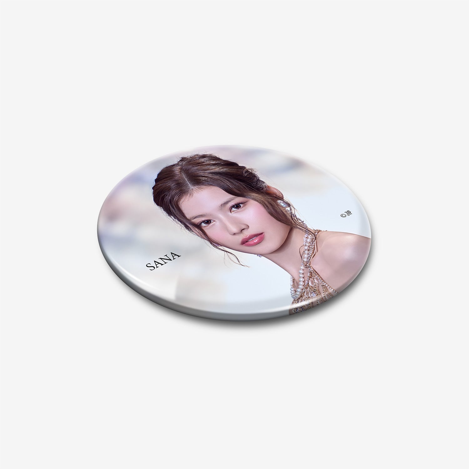 PHOTO BADGE - SANA / MISAMO『JAPAN 1st MINI ALBUM "Masterpiece"』