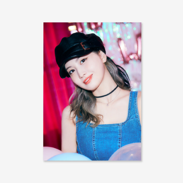 GLITTER FILE & POSTER SET - MOMO