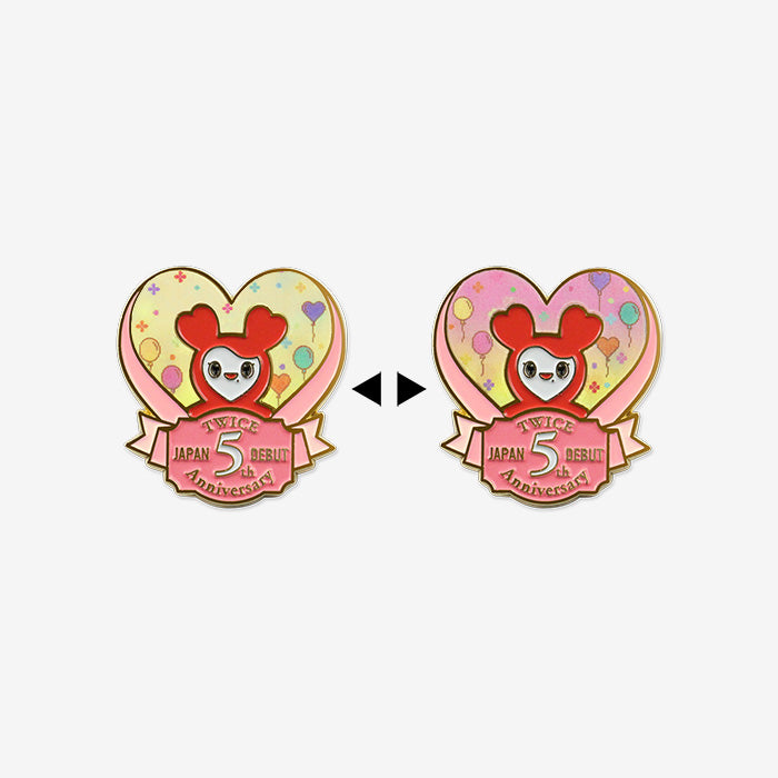 TWICE LOVELYS LENTICULAR PIN BADGE - CHAENGVELY『TWICE JAPAN DEBUT 5th Anniversary Goods』